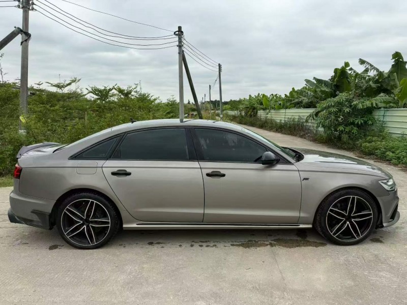 中山16年奥迪A4L8