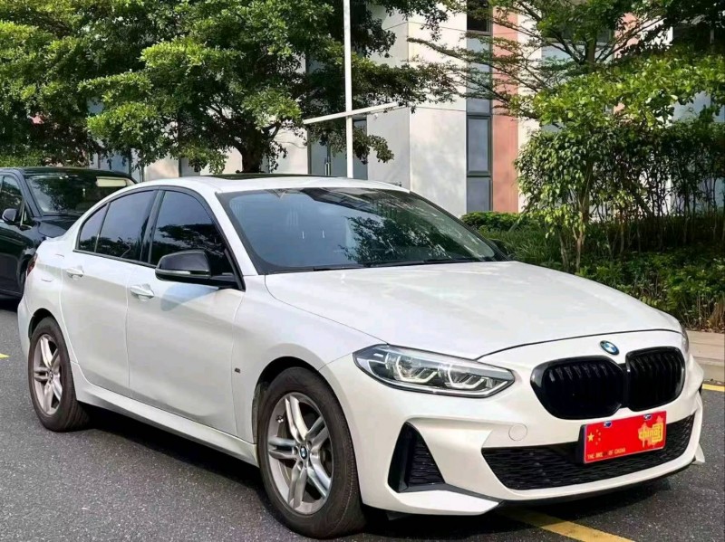 广州23年宝马1系3