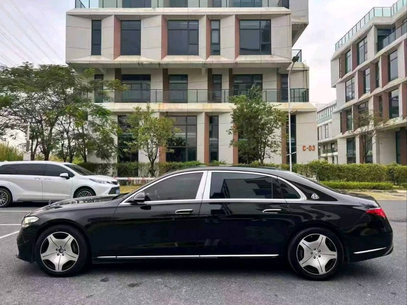 广州23年奔驰迈巴赫S级4