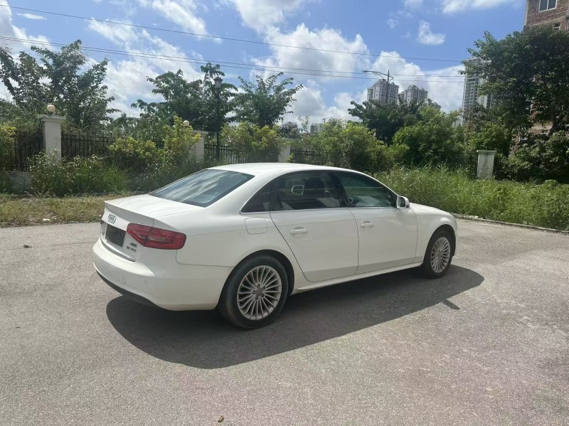 南宁14年奥迪A4L3