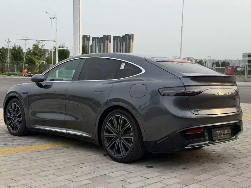 保定25年华为智选智界9