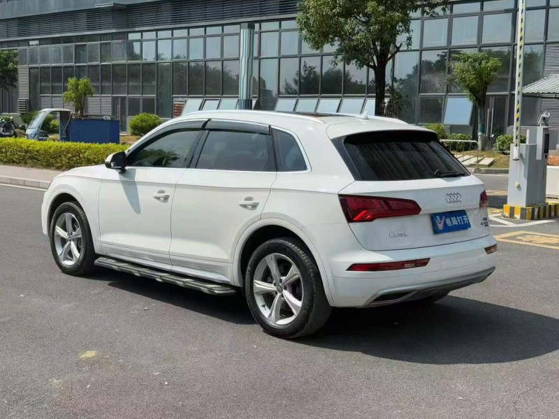 广州19年奥迪Q54