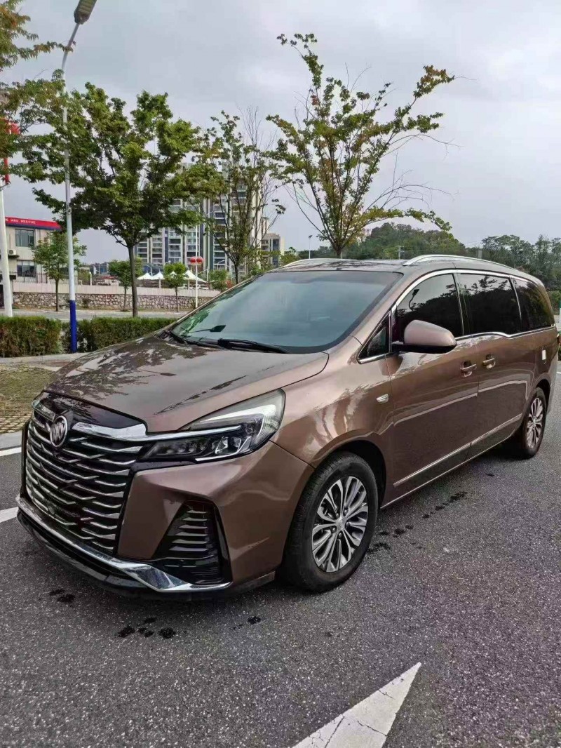 郑州20年别克GL82