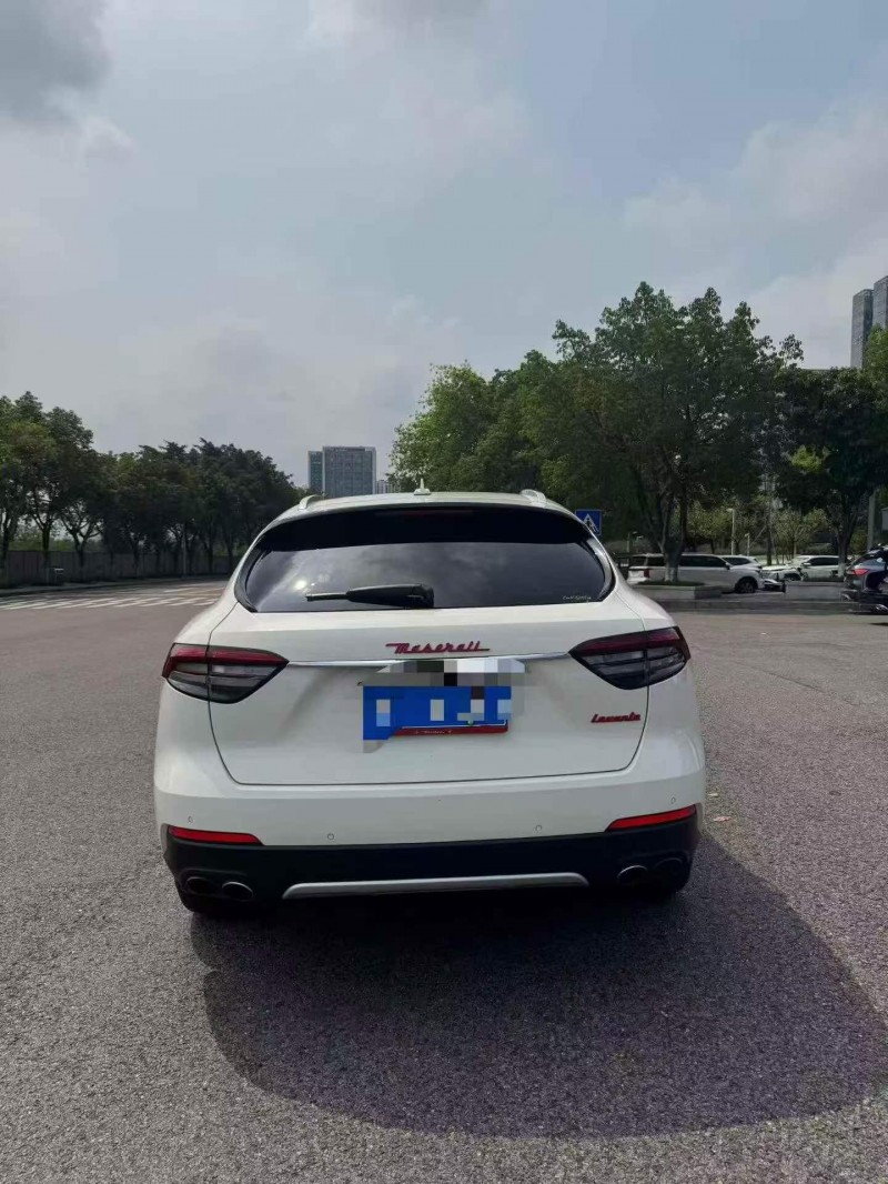 重庆17年玛莎拉蒂Levante7