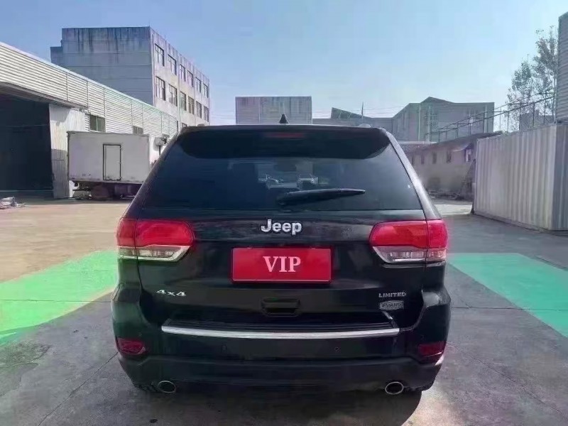 青岛15年Jeep大切诺基9