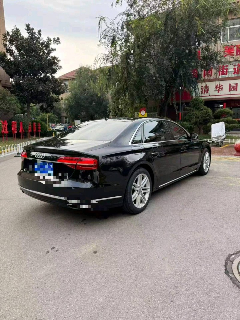 烟台18年奥迪A8L7