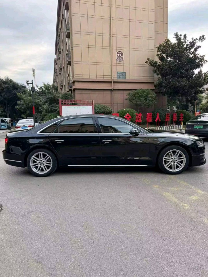 烟台18年奥迪A8L8