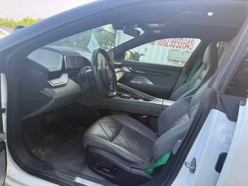 广州23年极氪汽车0016