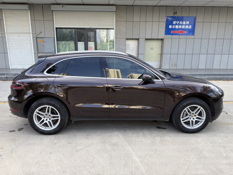 济宁18年保时捷Macan4
