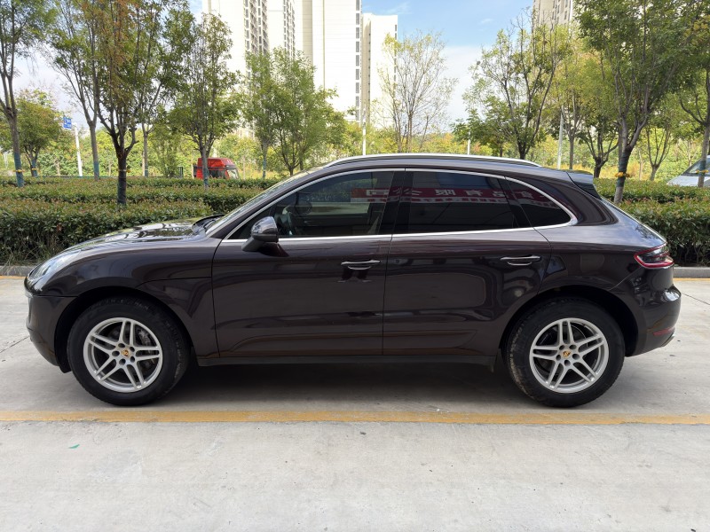 济宁18年保时捷Macan5