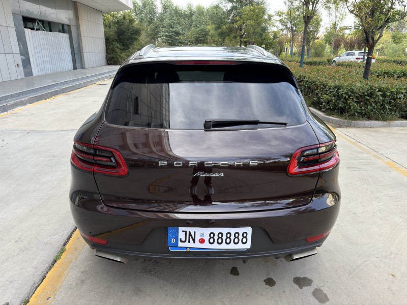 济宁18年保时捷Macan9