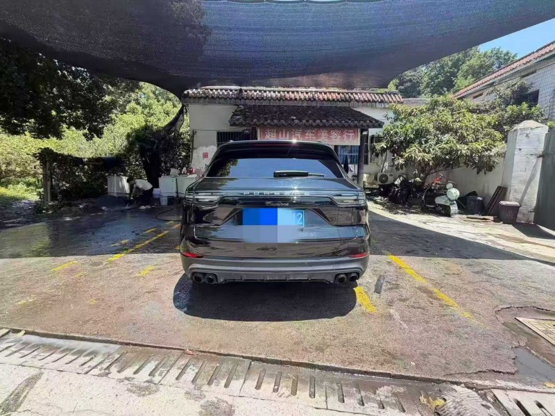 景德镇23年保时捷卡宴9