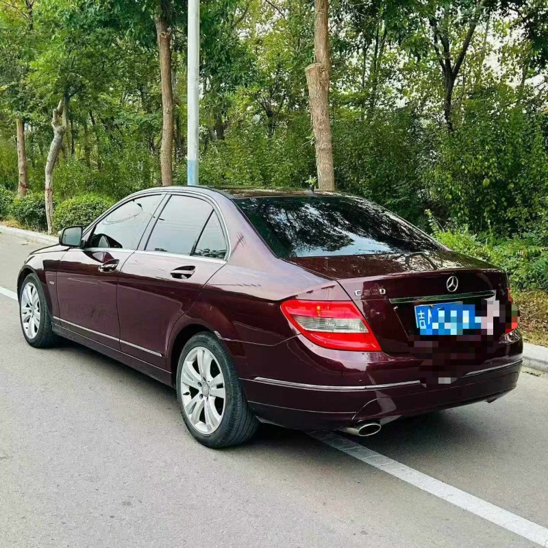 东营09年奔驰C8