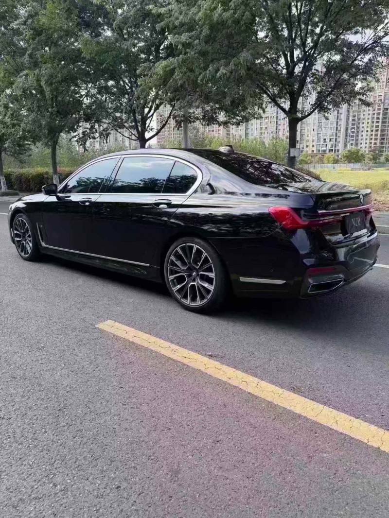 徐州20年宝马7系9