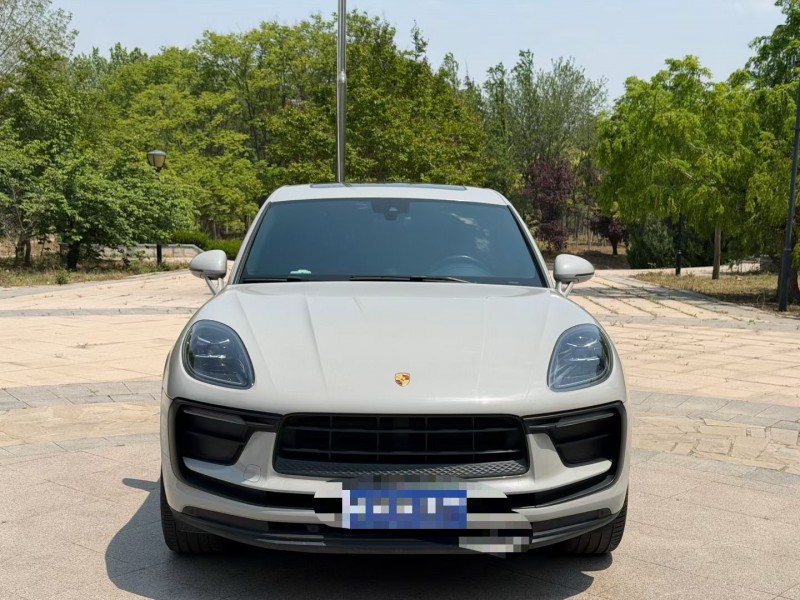 青岛22年保时捷Macan1