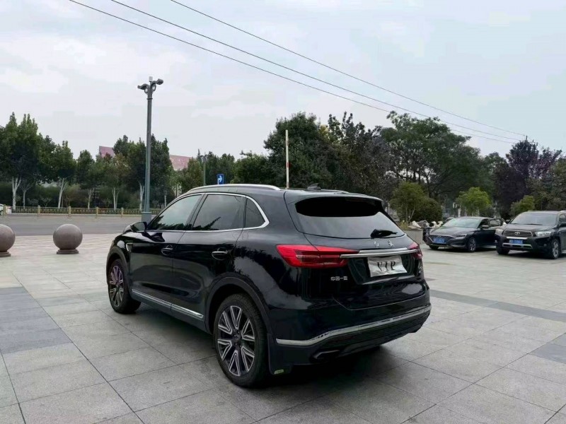 枣庄22年红旗HS54