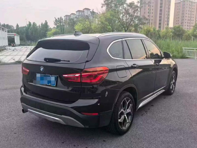 天津19年宝马X17