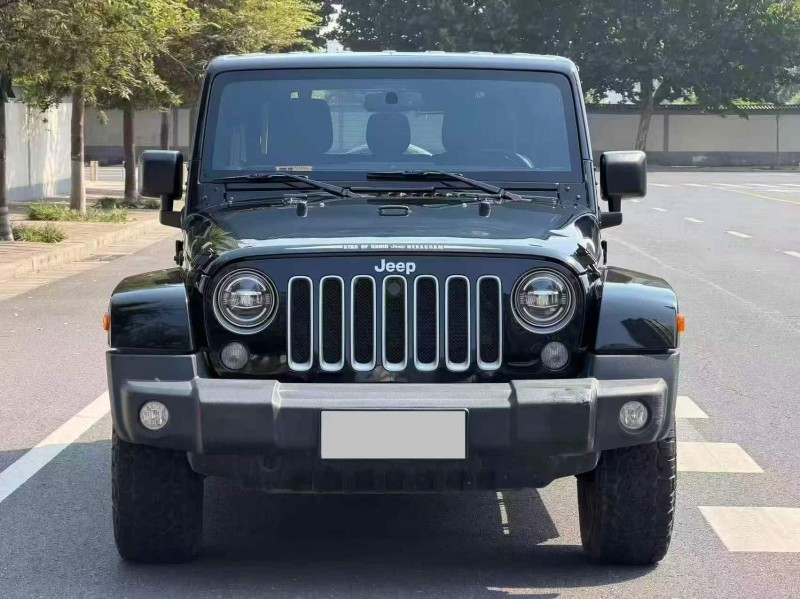 焦作18年Jeep牧马人1