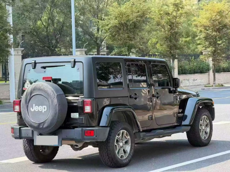 焦作18年Jeep牧马人9