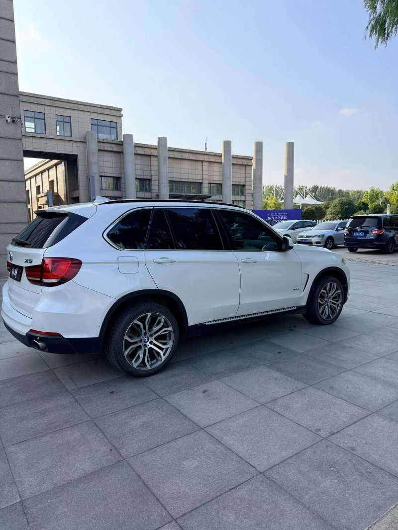 广州16年宝马X55