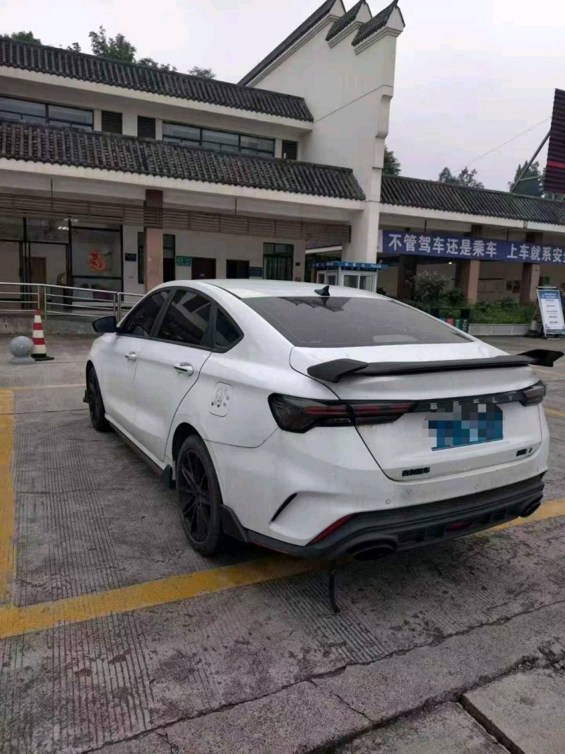 重庆23年吉利缤瑞2