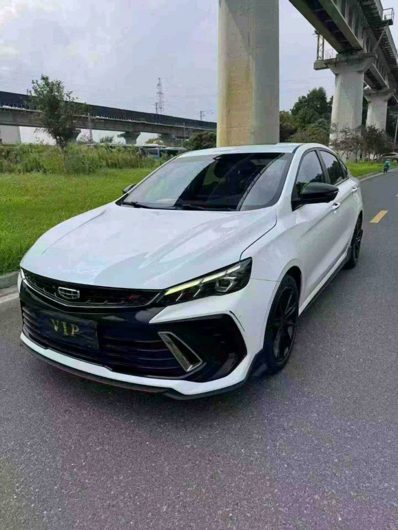 襄阳22年吉利缤瑞3