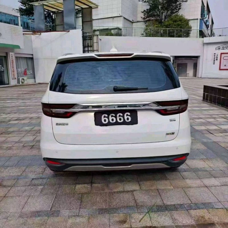 南昌19年吉利嘉际4
