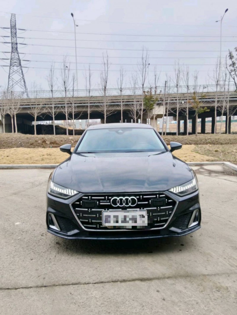 青岛25年奥迪A7L1