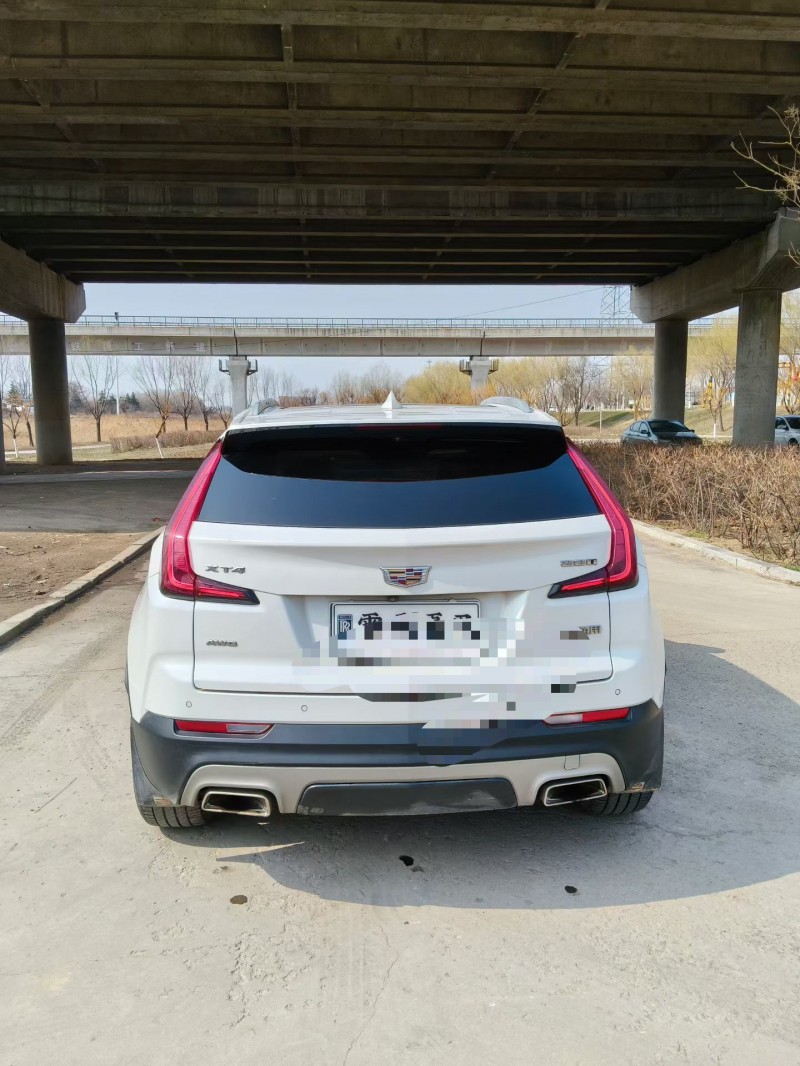 青岛20年凯迪拉克XT49