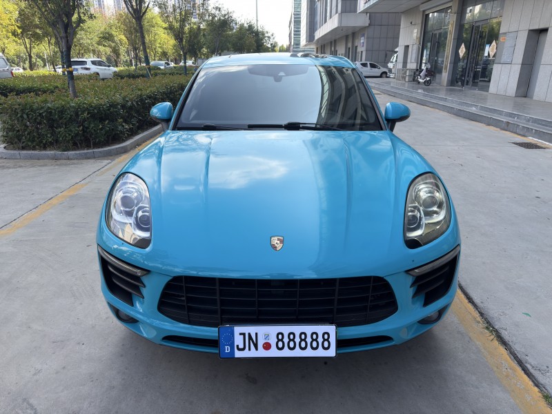 济宁16年保时捷Macan1