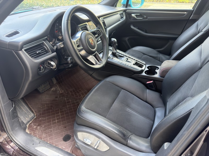 济宁16年保时捷Macan6
