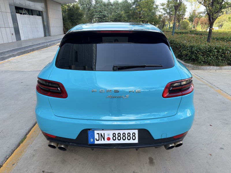 济宁16年保时捷Macan9