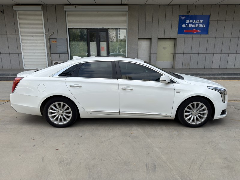 济宁19年凯迪拉克XTS4