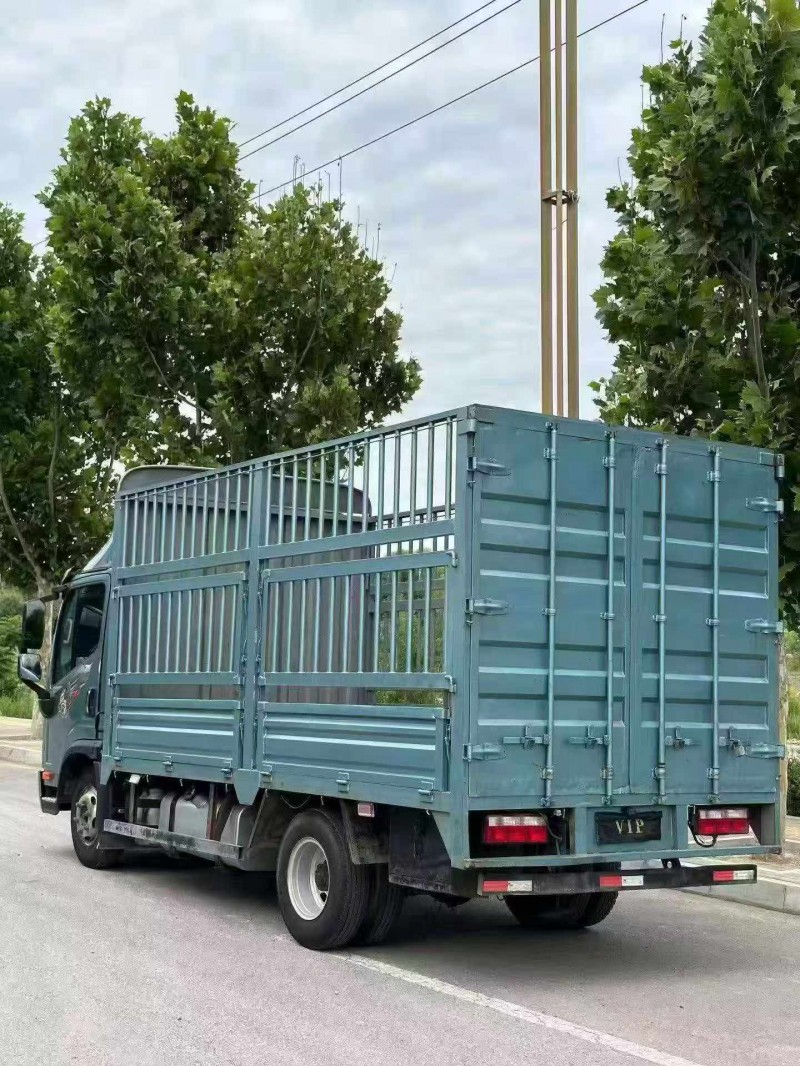 东营23年解放箱货J69