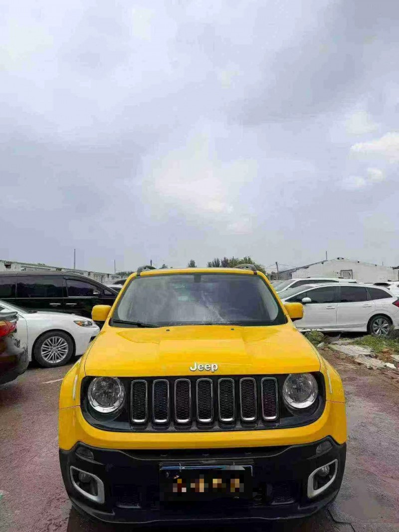 鹤壁18年Jeep自由侠1