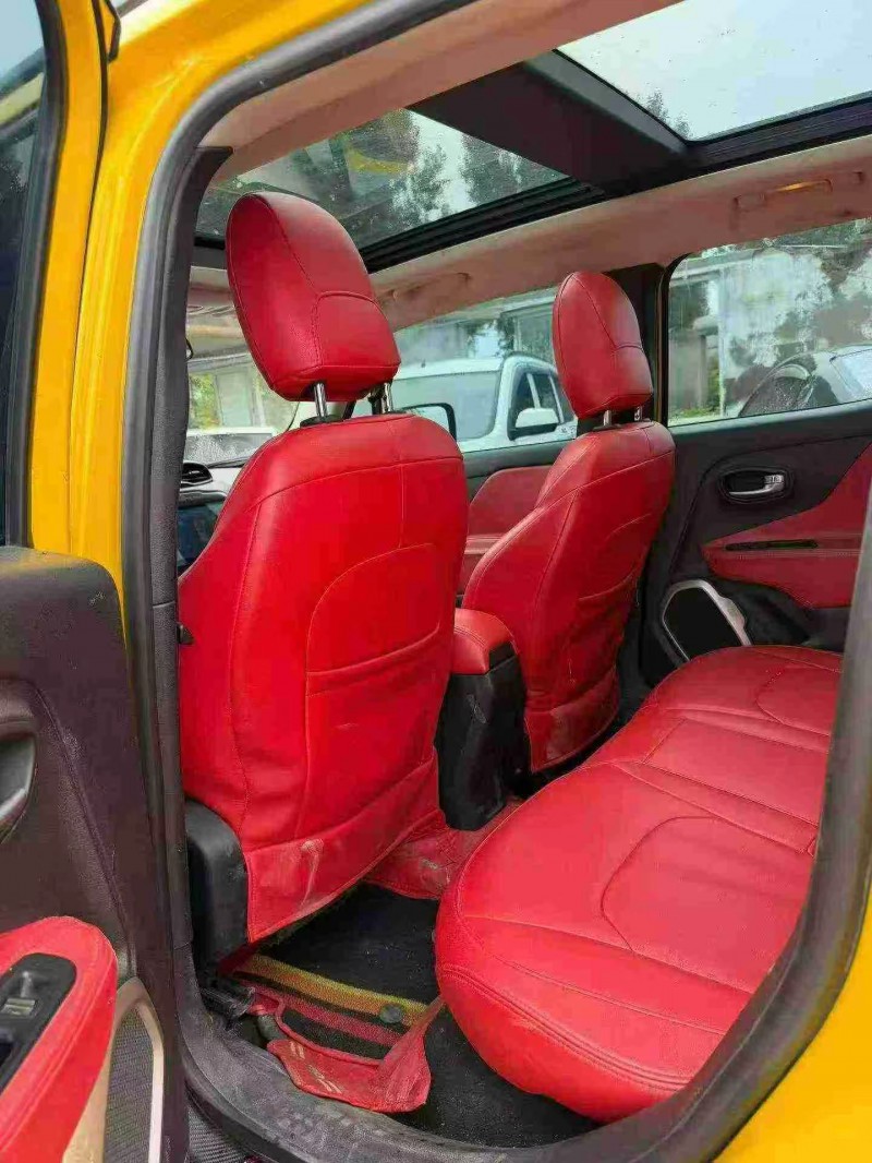 鹤壁18年Jeep自由侠5