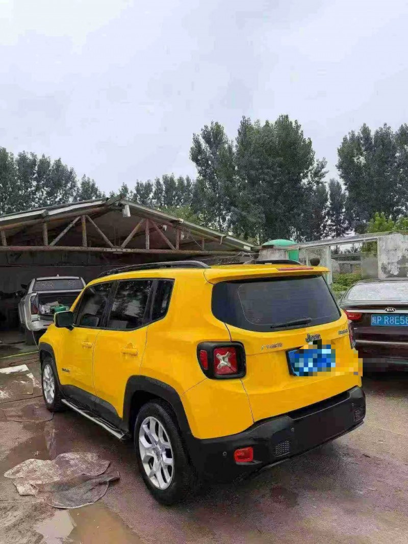 鹤壁18年Jeep自由侠7