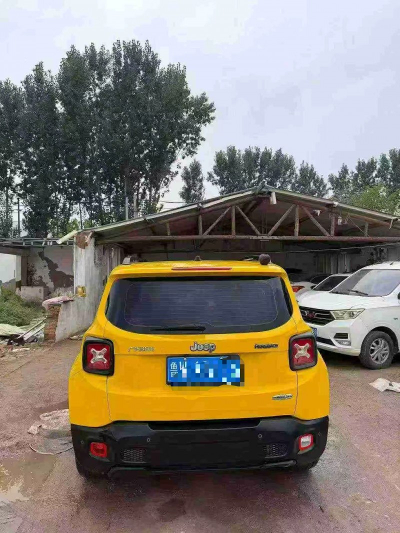 鹤壁18年Jeep自由侠9