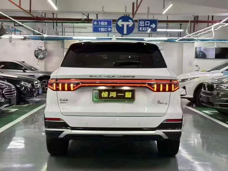 广州23年比亚迪宋9