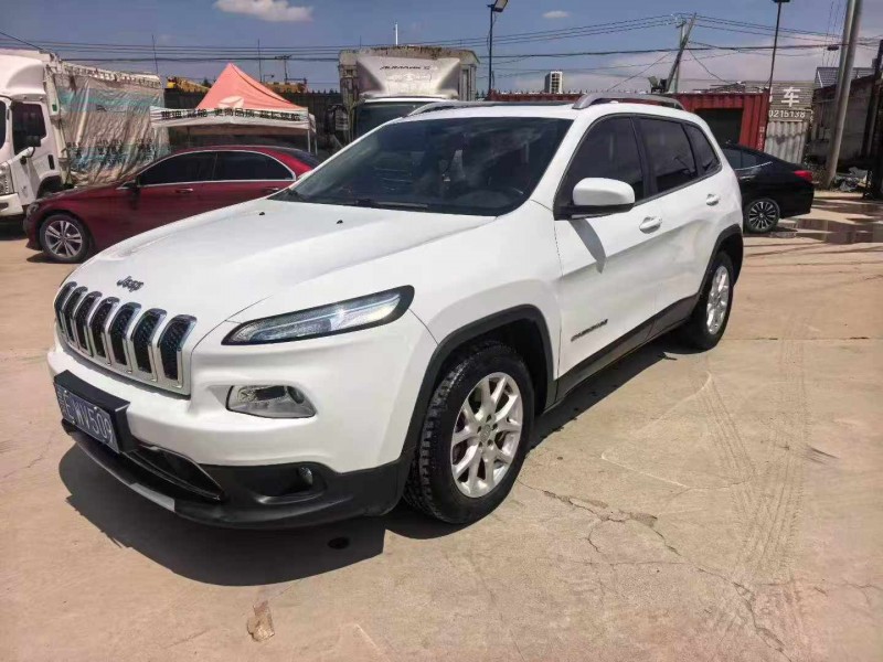 保定18年Jeep自由光2