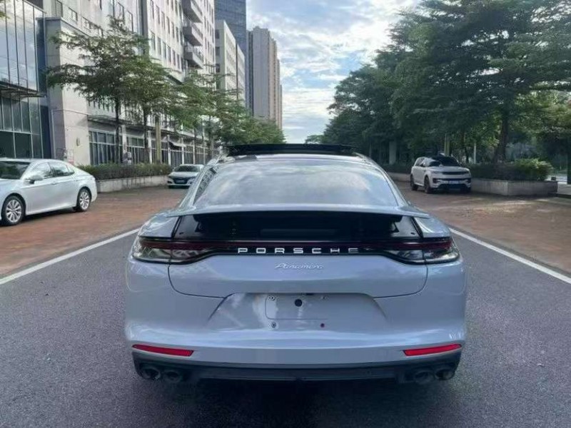 深圳22年保时捷帕拉梅拉9