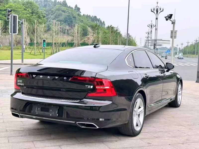 新余17年沃尔沃S905
