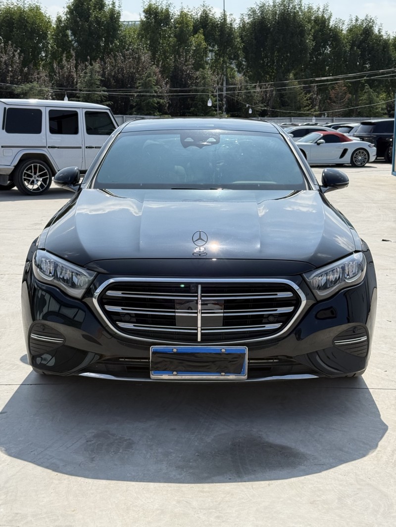 新乡24年奔驰E1
