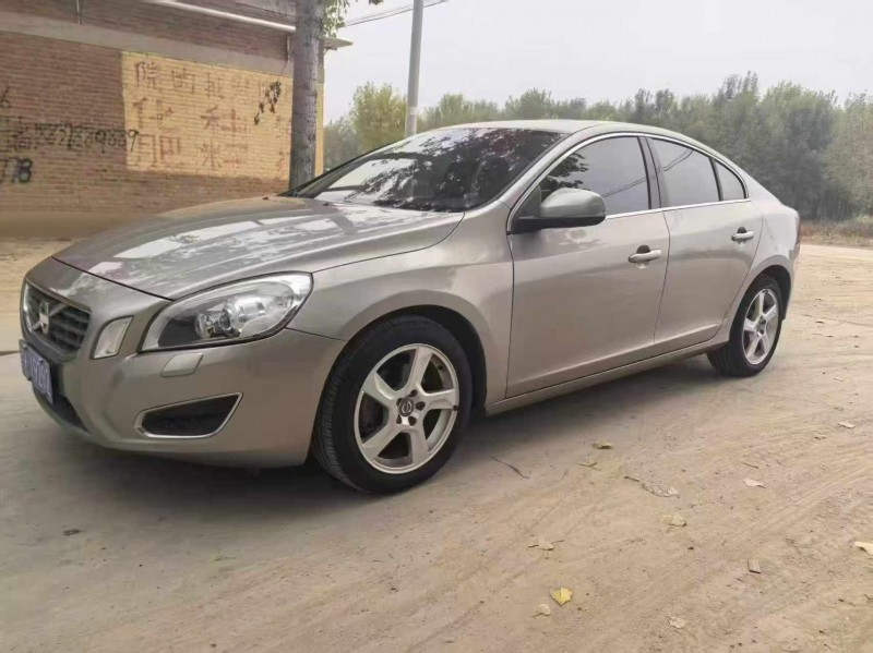 保定13年沃尔沃S60L2