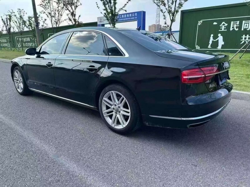 潍坊17年奥迪A8L7