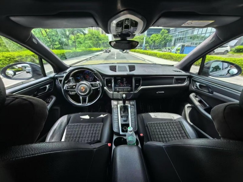 东莞17年保时捷Macan7