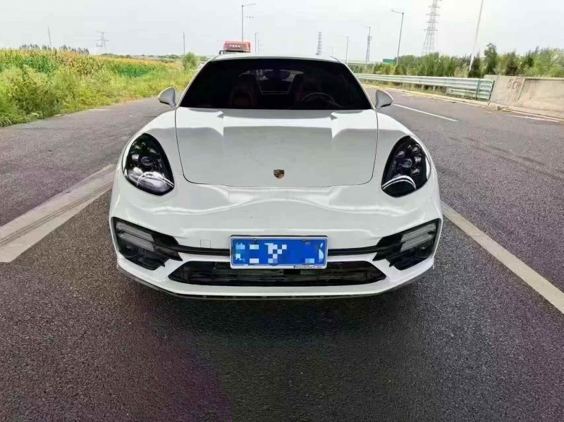 潍坊16年保时捷帕拉梅拉1