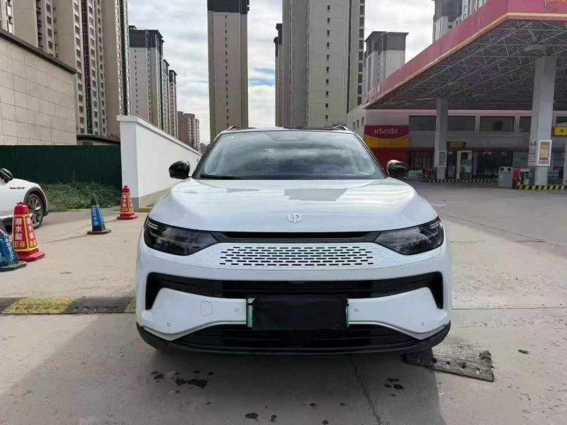 张家口25年零跑汽车C111