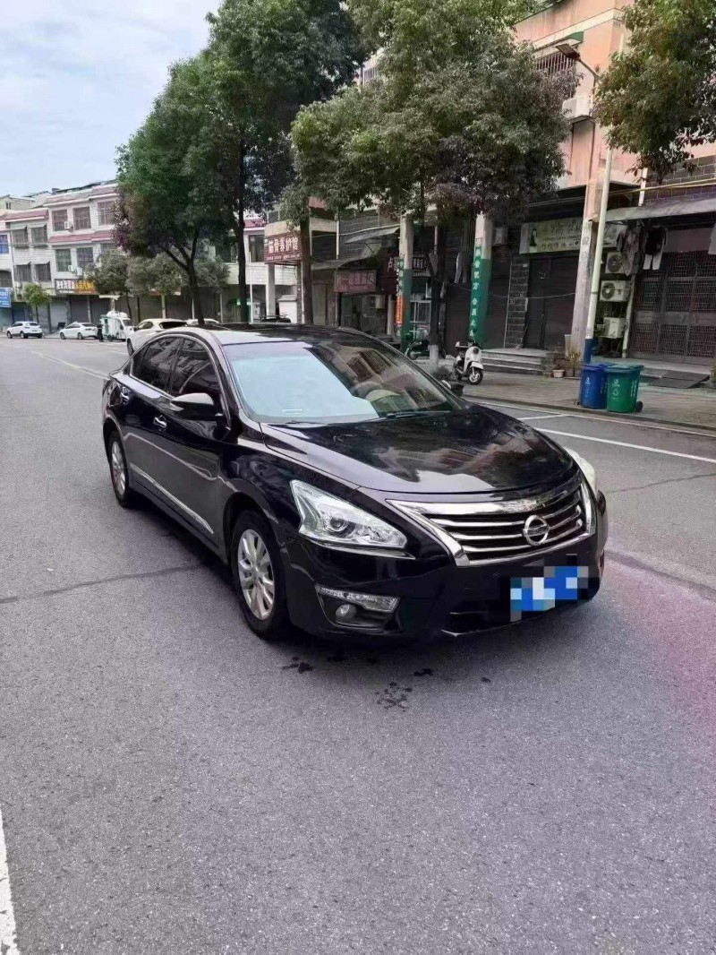 常德16年日产途乐3