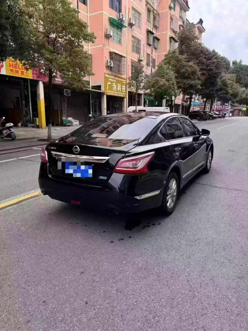 常德16年日产途乐9